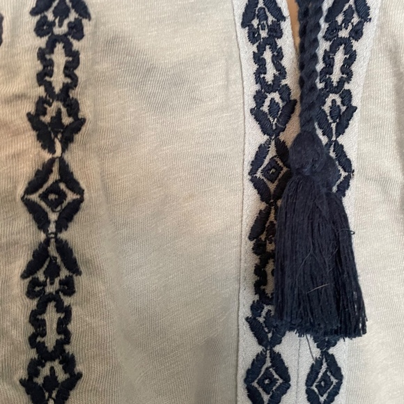 LUCKY Brand light blue top, MEDIUM - Picture 3 of 7